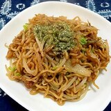 揚げ玉とキャベツともやしのソース焼きそば